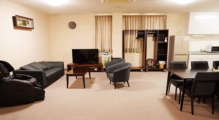 綾歌・飯山会館